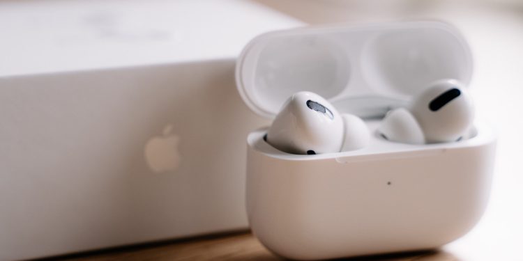 iOS 15 AirPods mit Apple ID verknüpfen