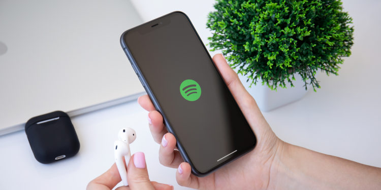 Spotify iOS 15 iPhone Akku entleert