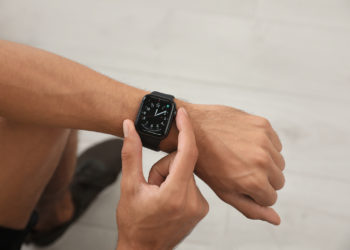 watchOS 8.3 bringt AssistiveTouch auf ältere Apple Watch Modelle