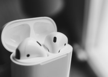 AirPods Firmware Version