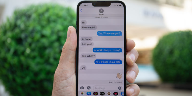 iOS 17.2 iMessage