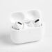 AirPods Apple