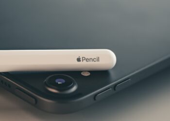 Apple Pencil Tim Cook