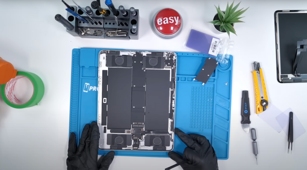 M4 iPad Pro Teardown