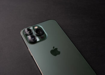 iOS 18 iPhone