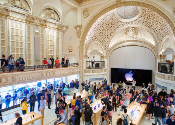 Apple Stores Black Unity